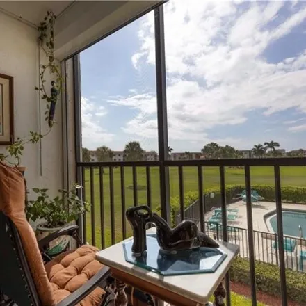 Buy this 2 bed condo on 86 Highpoint Circle East in Collier County, FL 34103
