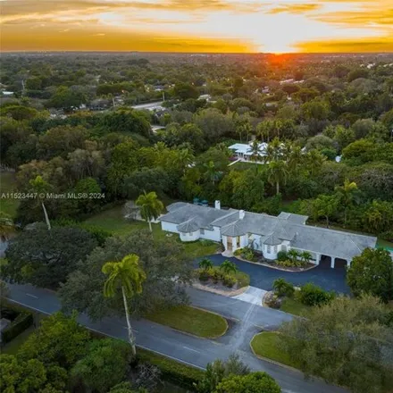 Buy this 1studio house on 155 Royal Palm Court in Plantation, FL 33317