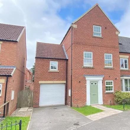 Rent this 4 bed duplex on Lockwood Lane in Easingwold, YO61 3GN