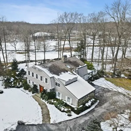 Image 3 - 67 Londonderry Drive, Greenwich, CT 06830, USA - House for sale