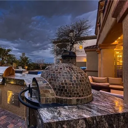 Image 6 - 3216 Dove Run Creek Drive, Summerlin South, NV 89135, USA - House for sale