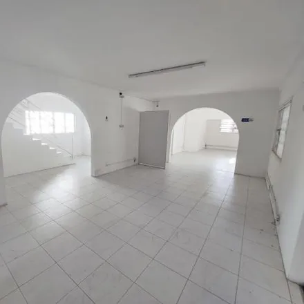 Rent this studio house on Rua Araci Vaz Callado in Coloninha, Florianópolis - SC