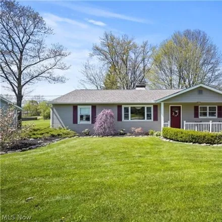Buy this 3 bed house on Bridle Trail - Parkway in North Royalton, OH 44133