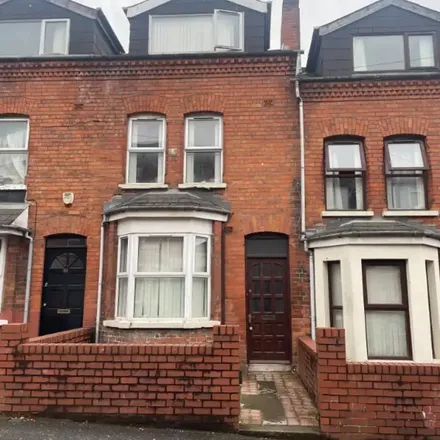 Rent this 5 bed apartment on Health Services Building in Dunluce Avenue, Belfast