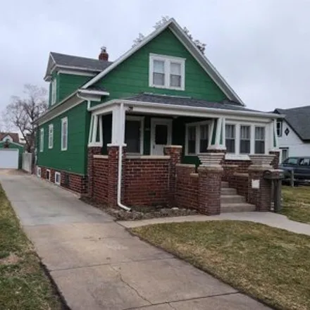 Buy this 4 bed house on 243 South Maple Street in North Platte, NE 69101