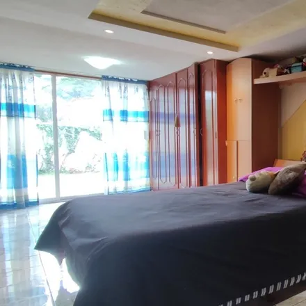 Buy this 3 bed house on Calle Nísperos 27 in 53200 Naucalpan de Juárez, MEX