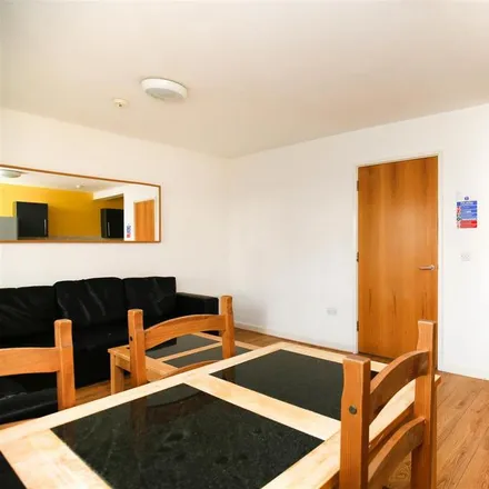 Image 3 - 6, 8, 10 New Mills, Newcastle upon Tyne, NE4 5BA, United Kingdom - Apartment for rent