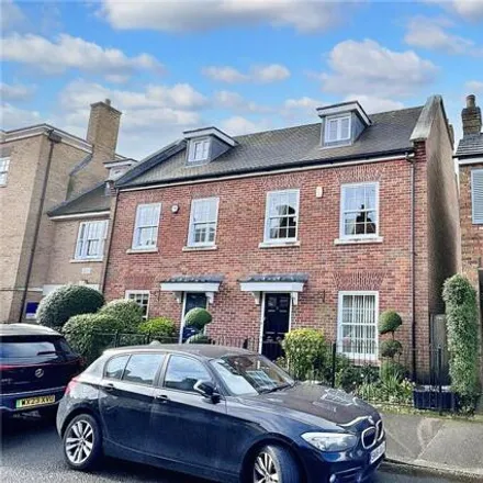 Buy this 3 bed duplex on A.H. Tripp & Son in Aylesbury End, Beaconsfield