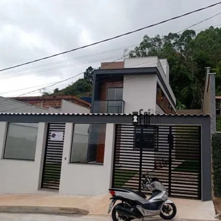 Buy this 3 bed house on Rua Francisco Malaquias Tavares in Muçunge da Grama, Juiz de Fora - MG