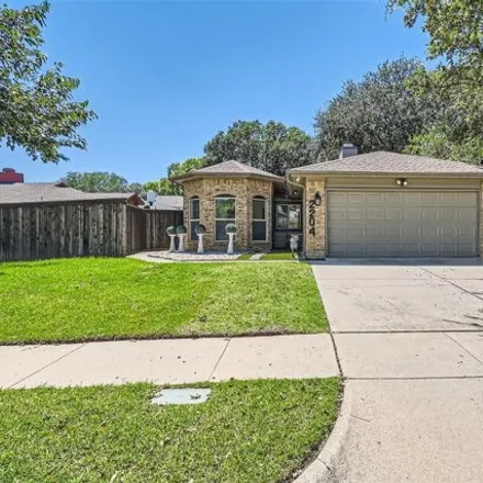 Buy this 3 bed house on 2204 Baltic Ave in Arlington, Texas