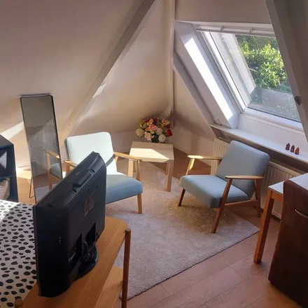 Rent this 2 bed apartment on Hondsruglaan 23 in 9722 SC Groningen, Netherlands
