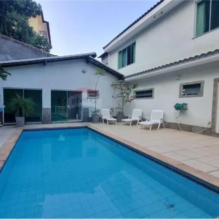 Buy this 6 bed house on Rua Pinto Alpoin 487 in Jardim Guanabara, Rio de Janeiro - RJ