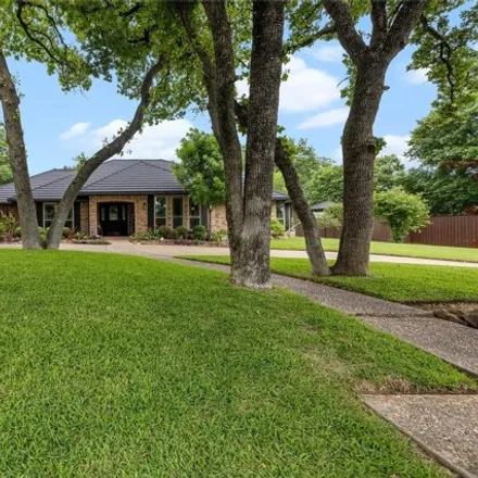 Image 2 - 8916 Crest Ridge Dr, Fort Worth, Texas, 76179 - House for sale