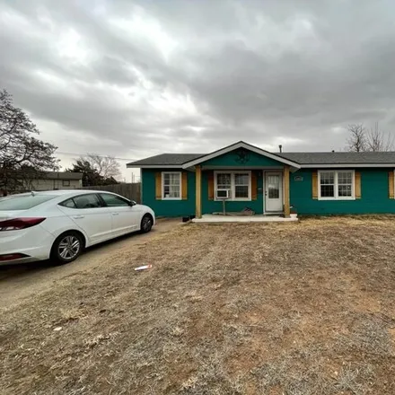 Buy this 4 bed house on 322 Hickory Street in Amarillo, TX 79107