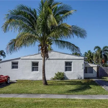 Image 2 - 2741 Coolidge Street, Hollywood, FL 33020, USA - House for sale