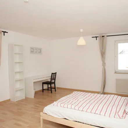 Rent this 6 bed room on Eisenacher Straße 19 in 12109 Berlin, Germany