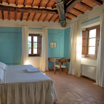 Rent this 4 bed apartment on Gabbiano in Pietrafitta, Siena
