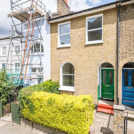 Rent this 3 bed townhouse on 53 Gordon Road in London, SE15 2AF