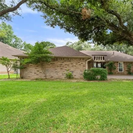 Buy this 3 bed house on 405 Oak Ridge Drive in Pflugerville, TX 78660