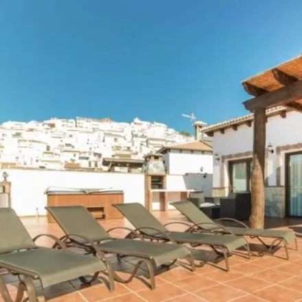 Rent this 2 bed house on 29755 Canillas de Albaida