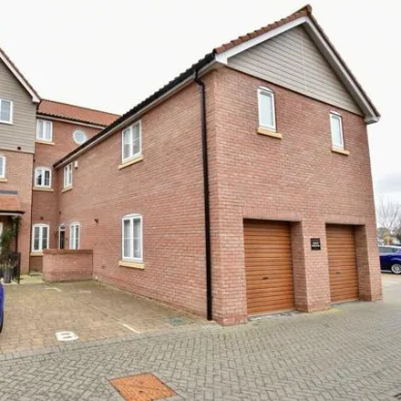 Buy this 3 bed townhouse on Burton Waters in The Quays, LN1 2XG