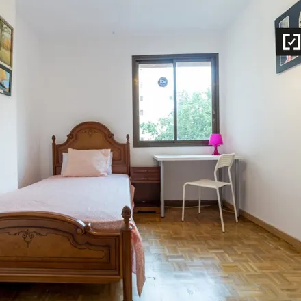 Rent this 6 bed room on Avinguda de Blasco Ibáñez in 95, 46022 Valencia