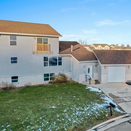 Buy this 8 bed house on 1085 Maple Vista Court in Seymour, Outagamie County