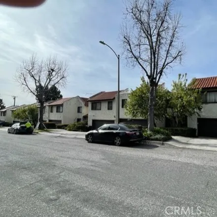 Buy this 3 bed townhouse on 3212 Fairesta Street in Glendale, CA 91214