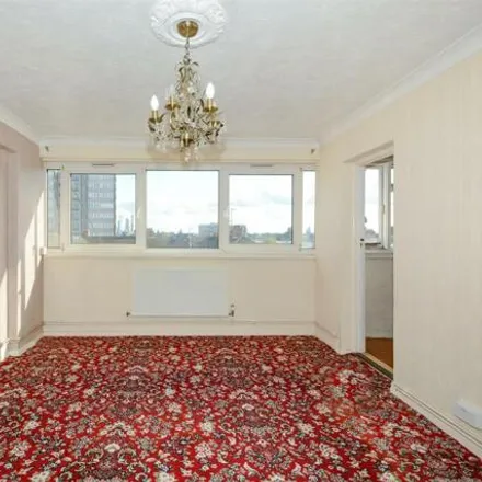 Image 4 - Butler House, Bacton Street, London, E2 0PH, United Kingdom - Apartment for sale