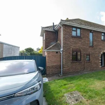 Buy this 3 bed duplex on Helvellyn Avenue in Chilton, CT11 0RW