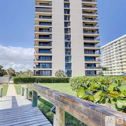 Image 1 - 450 Ocean Dr, Unit 103 - Condo for rent