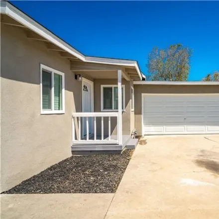 Image 6 - 136 South Tamarisk Avenue, San Bernardino, CA 92376, USA - House for sale