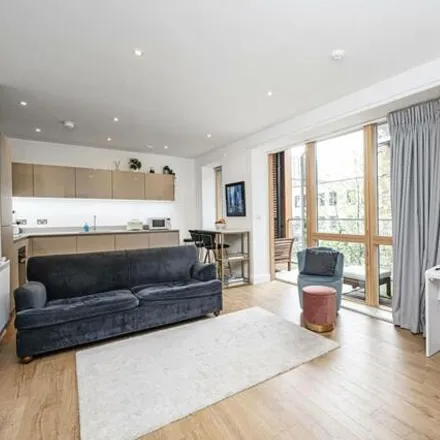 Image 2 - Stanley Turner House, 32 Barry Blandford Way, London, E3 3XD, United Kingdom - Apartment for sale