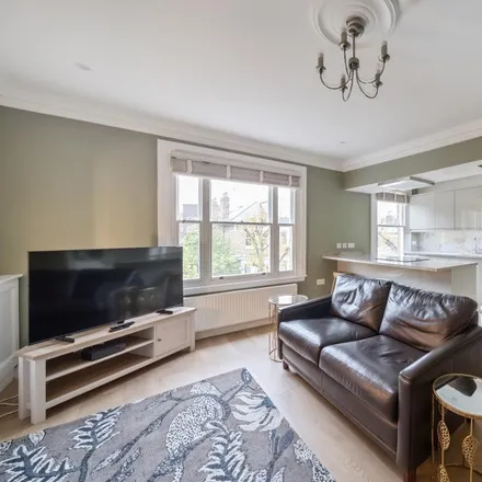 Rent this 3 bed apartment on 15 Cardigan Road in London, TW10 6BJ