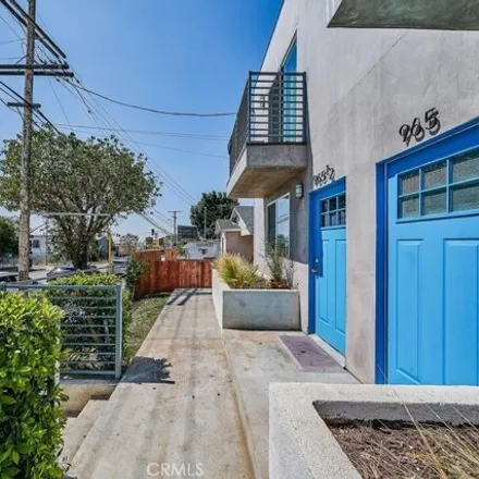 Image 2 - Metro 605, South Lorena Street, Los Angeles, CA 90023, USA - Townhouse for rent