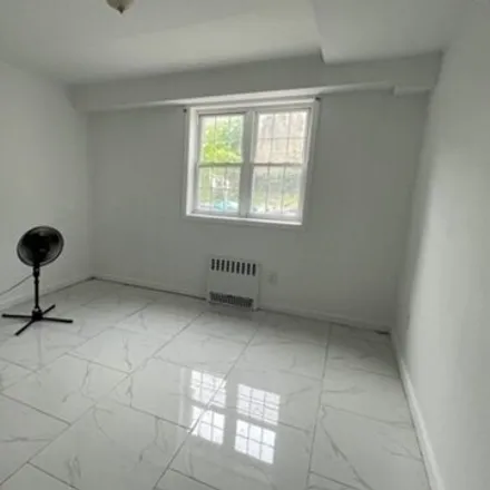 Image 5 - 608 East 39th Street, New York, NY 11203, USA - Townhouse for rent