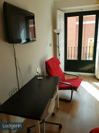 Rent this studio room on Madrid in DelGallo, Calle de la Palma