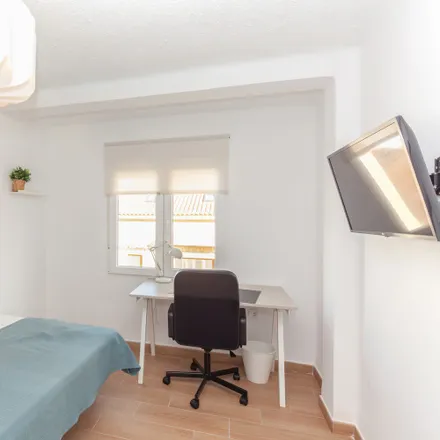 Rent this studio room on Carrer d'Escalante in 27, 46011 Valencia