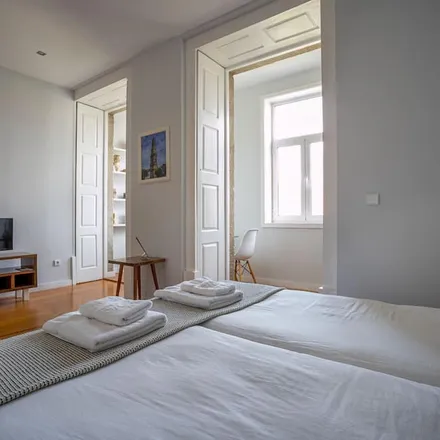 Rent this 1 bed apartment on 4000-071 Distrito de Leiria