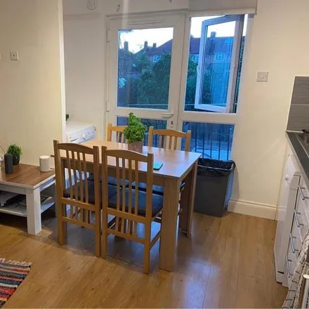 Rent this 4 bed apartment on Carlisle Avenue in London, W3 7ND