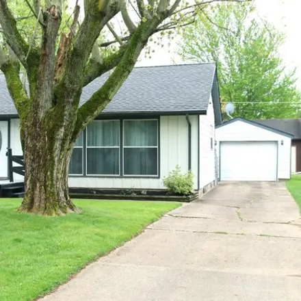 Buy this 2 bed house on 137 Plaza Drive in Greenfield, IN 46140