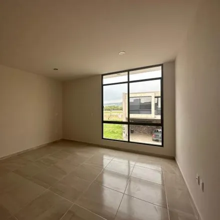 Buy this studio house on Calle Santa Lucía 513 in Colina Real, 37353 León
