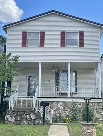 Buy this 3 bed house on 1315 Jefferson Avenue in Huntington, WV 25704