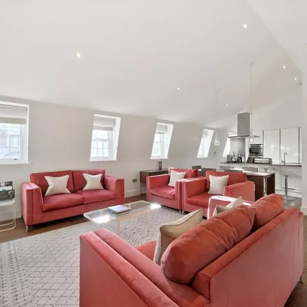 Rent this 3 bed apartment on 124 Brompton Road in London, SW3 1JD