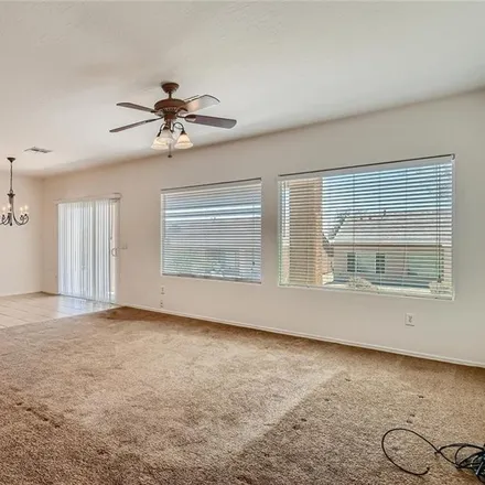 Image 5 - 7624 Island Rail Drive, North Las Vegas, NV 89084, USA - House for rent