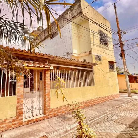 Buy this 3 bed house on Parada 14 in Juan José Vilaseca Valls, 090107