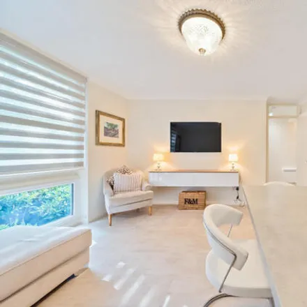 Image 5 - Chalcot Lodge, 100 Adelaide Road, London, NW3 3PY, United Kingdom - Apartment for sale