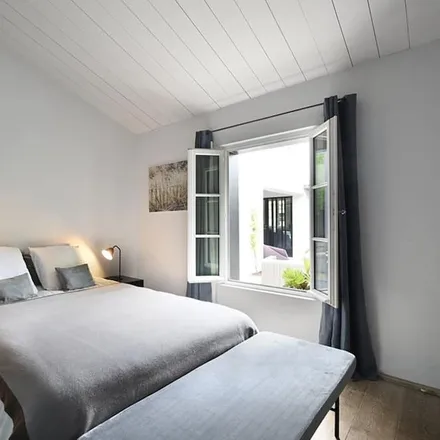 Rent this 5 bed house on 17880 Les Portes-en-Ré