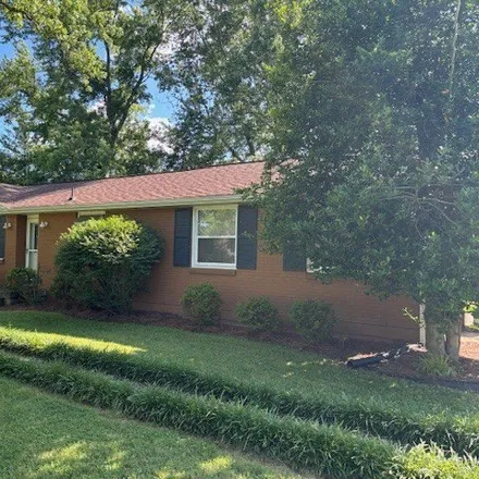 Buy this 3 bed house on 101 Southburn Dr in Hendersonville, Tennessee