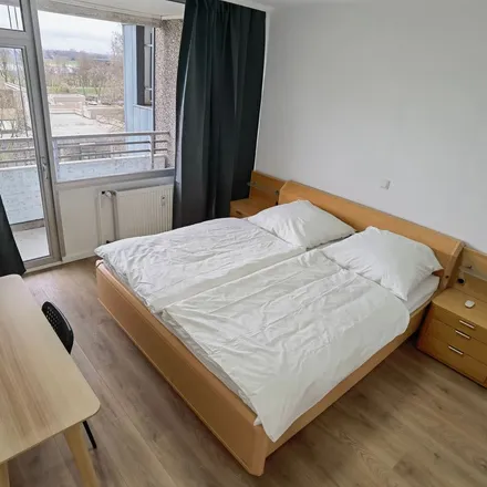 Image 3 - Görlitzer Straße 6, 41460 Neuss, Germany - Apartment for rent